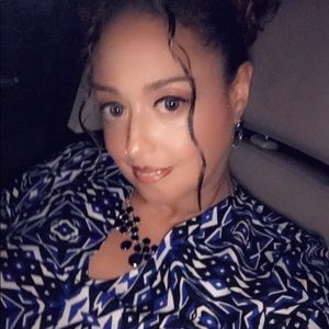 Meet your Posher, Dinah